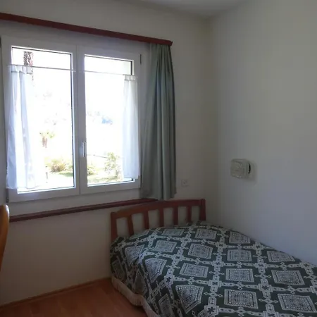 Residenza Paradiso Di Vacanze Apartahotel Minusio